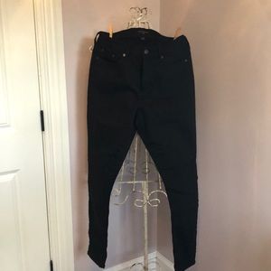 NWOT  Banana Republic black skinny jeans. Size 14